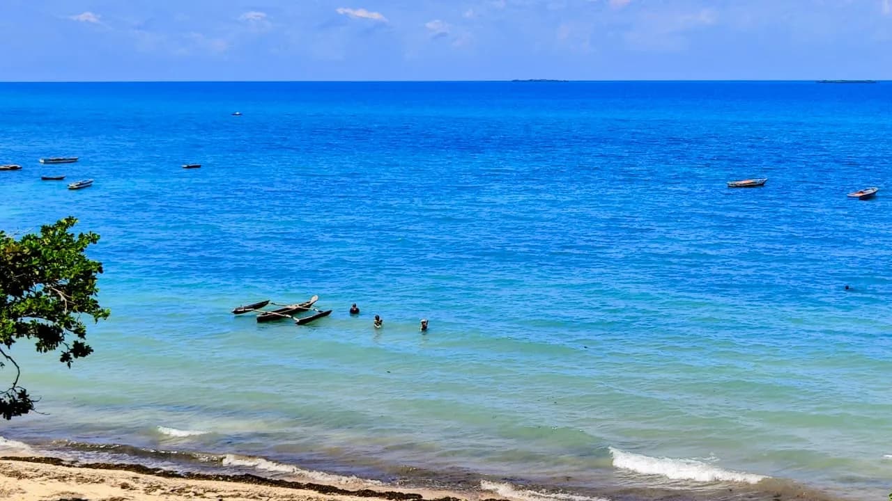 Turquoise Indian Ocean Views